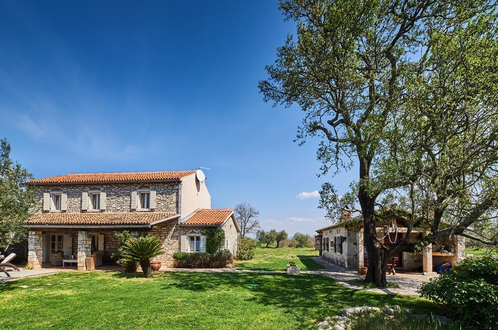 Rea Villa